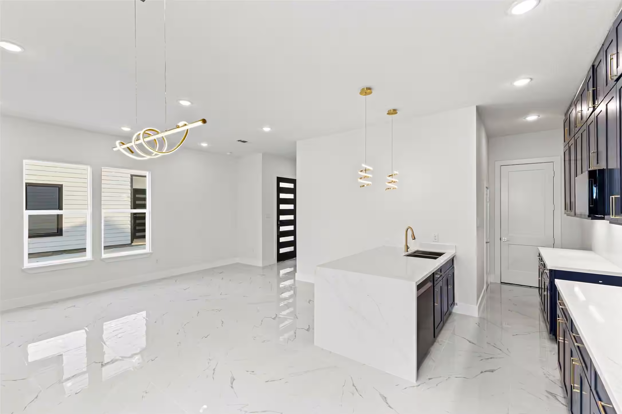 Photo of 7550 Dyer Street, Houston, TX 77088