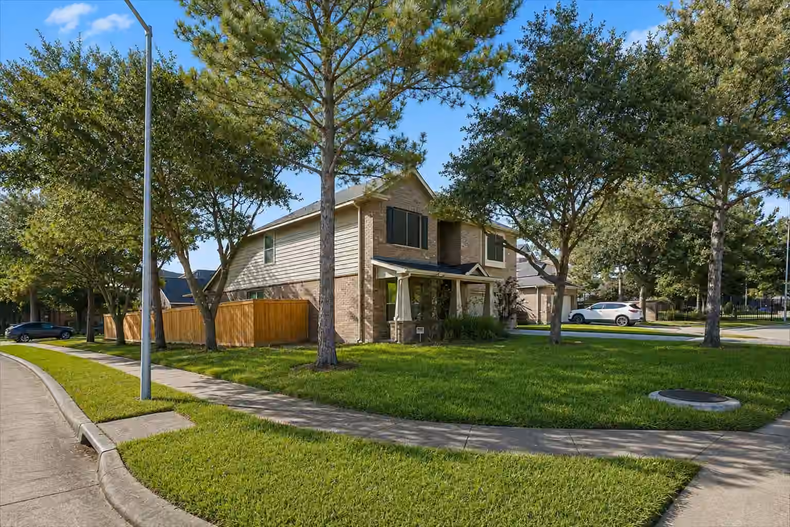 Photo 3 of 17206 Lowell Lake Lane, Humble, TX