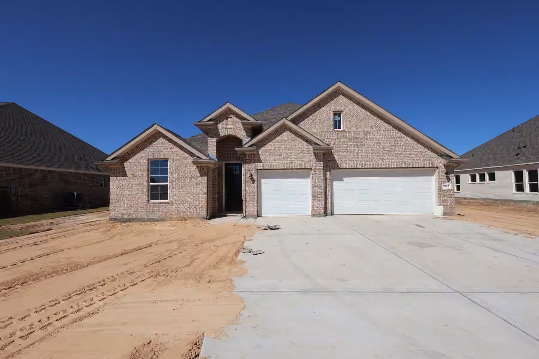 Photo 2 of 6815 Allens Landing, Needville, TX