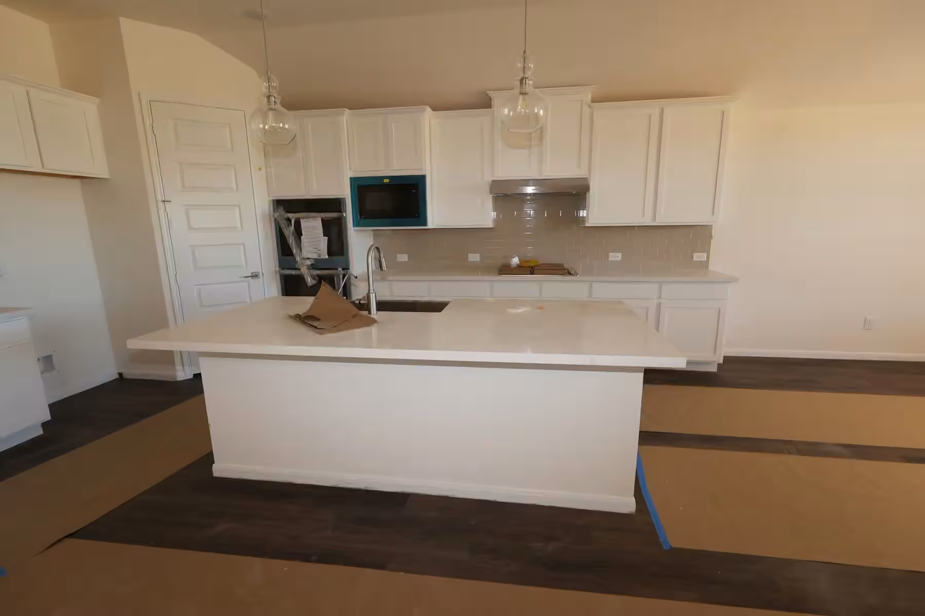 Photo 4 of 6815 Allens Landing, Needville, TX