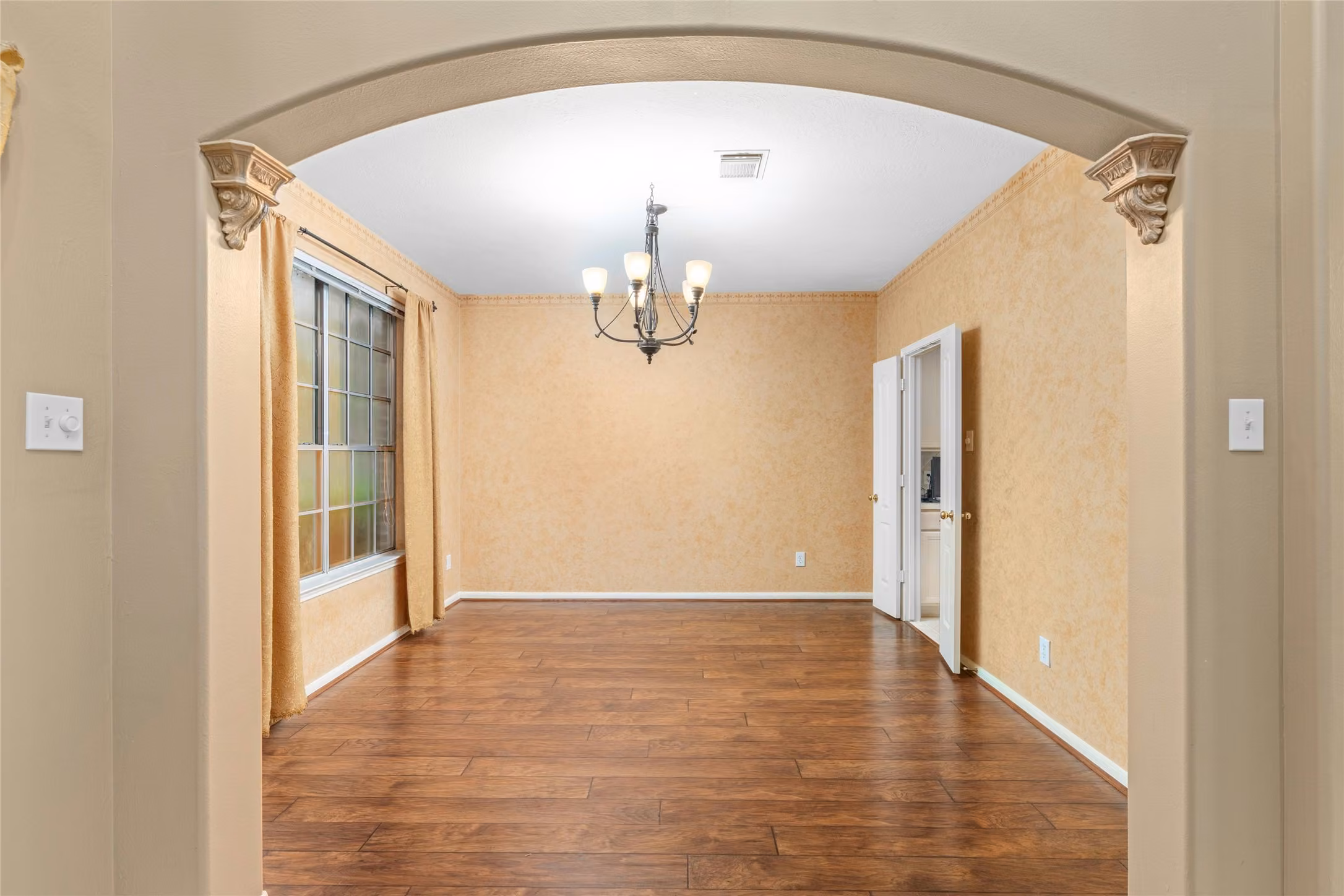 Photo 6 of 4630 Sundown Court, Missouri City, TX