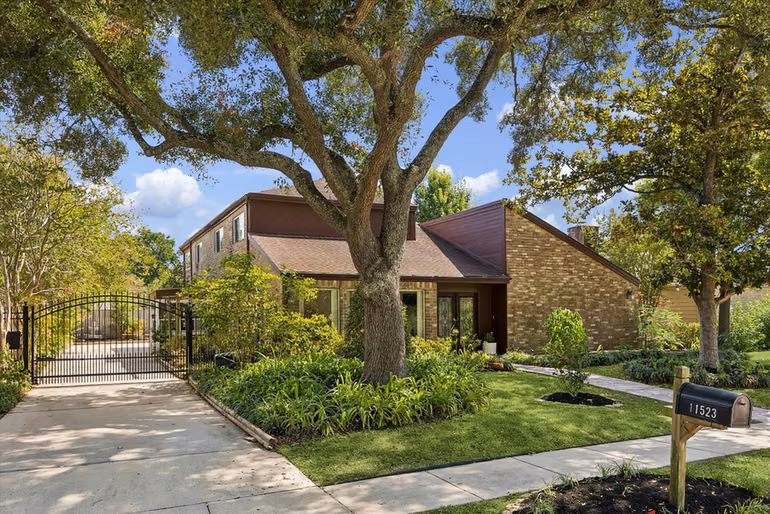 Photo of 11523 Highgrove Drive, Houston, TX 77077