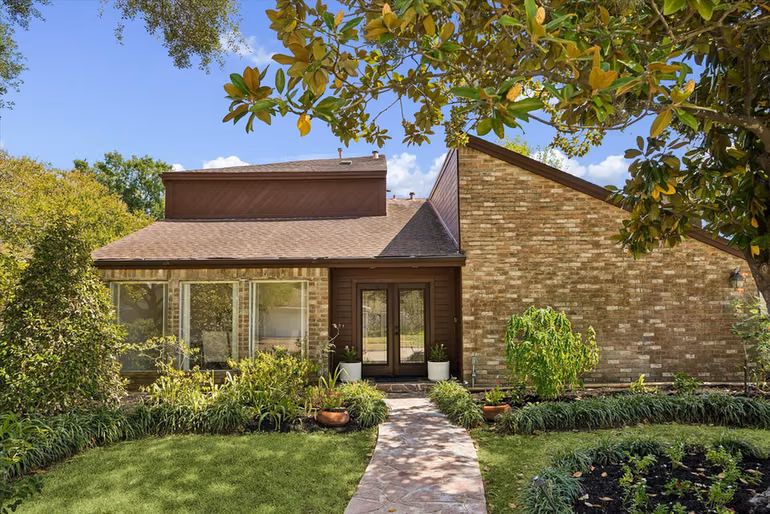 Photo 3 of 11523 Highgrove Drive, Houston, TX