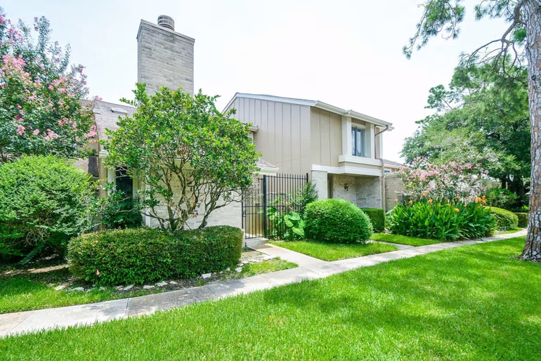 Photo 3 of 2321 Crescent Park Drive 276, Houston, TX