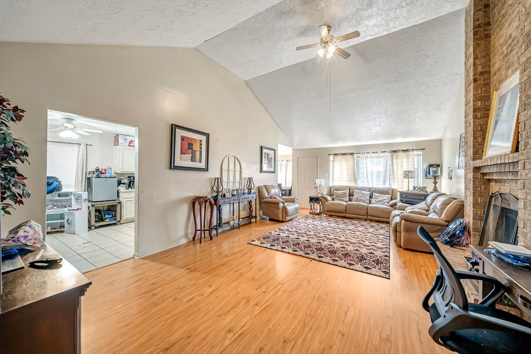 Photo 4 of 16214 N Bend Drive, Houston, TX