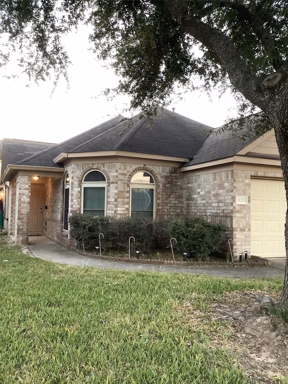 Photo 2 of 18215 Major Glen Circle, Humble, TX