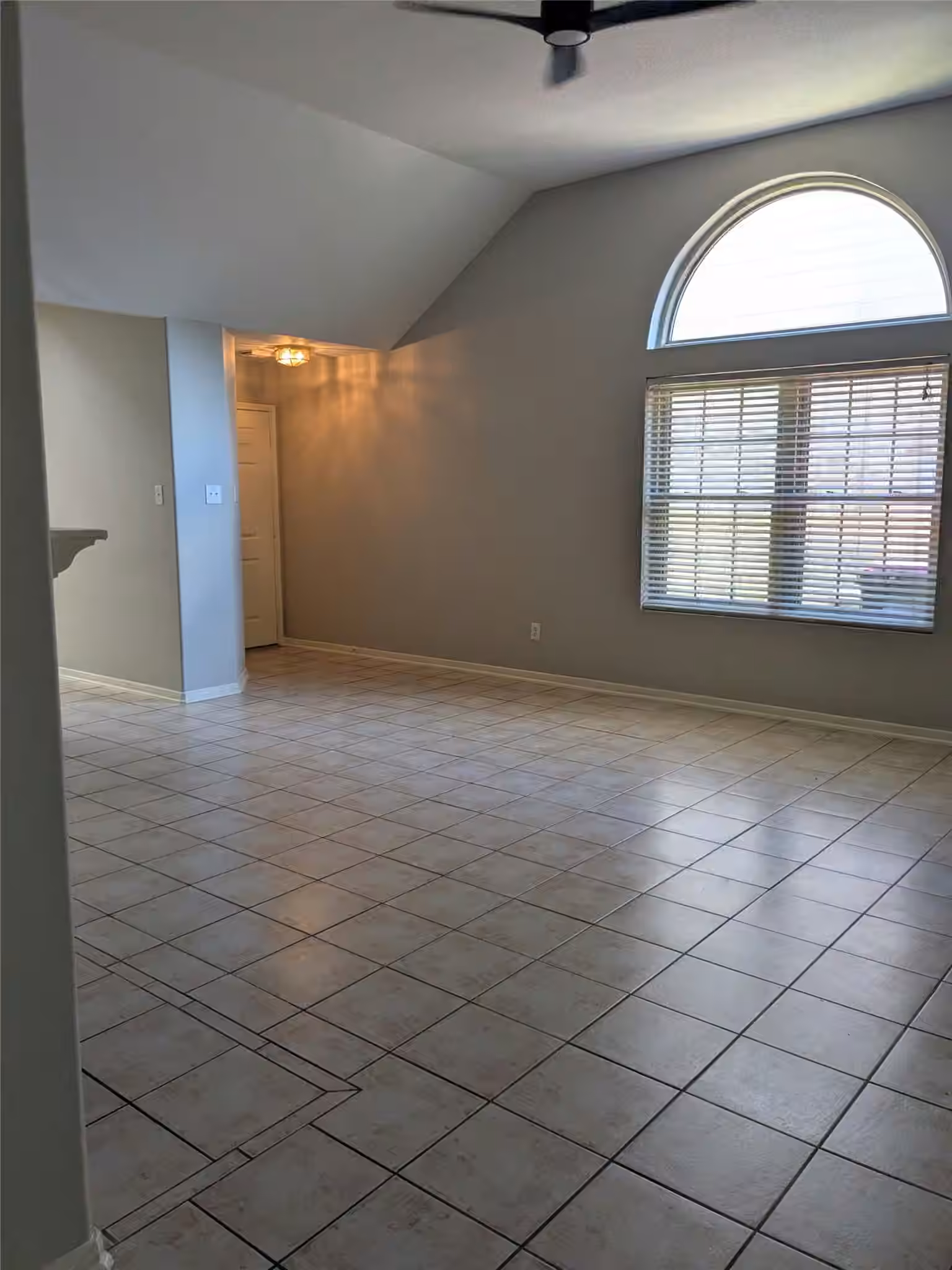 Photo 5 of 18215 Major Glen Circle, Humble, TX