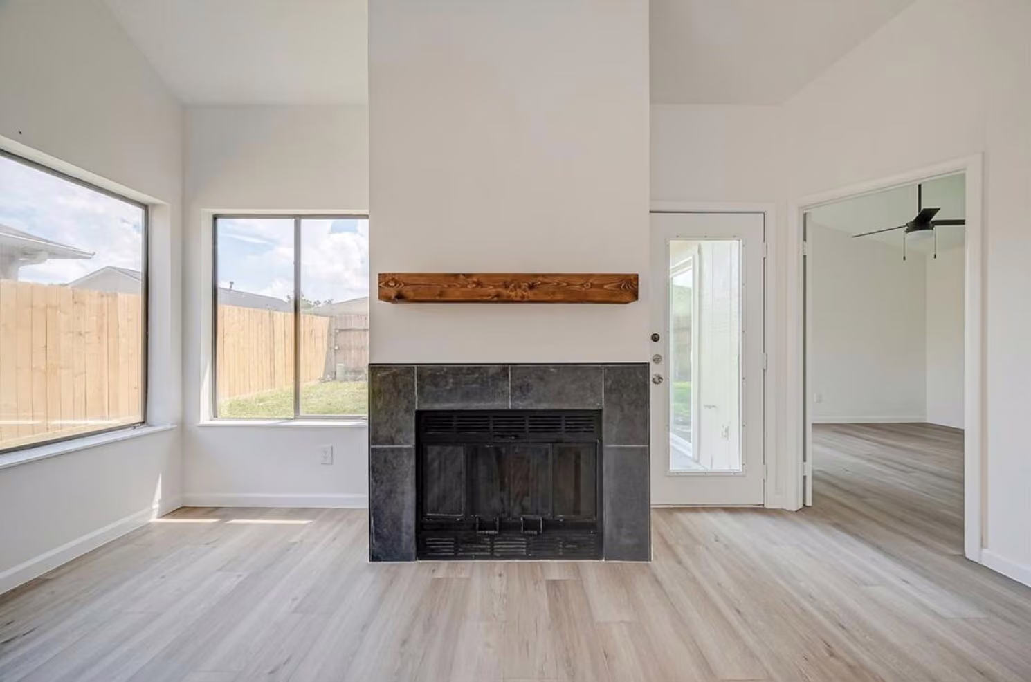 Photo 6 of 17047 Carbridge Drive, Houston, TX