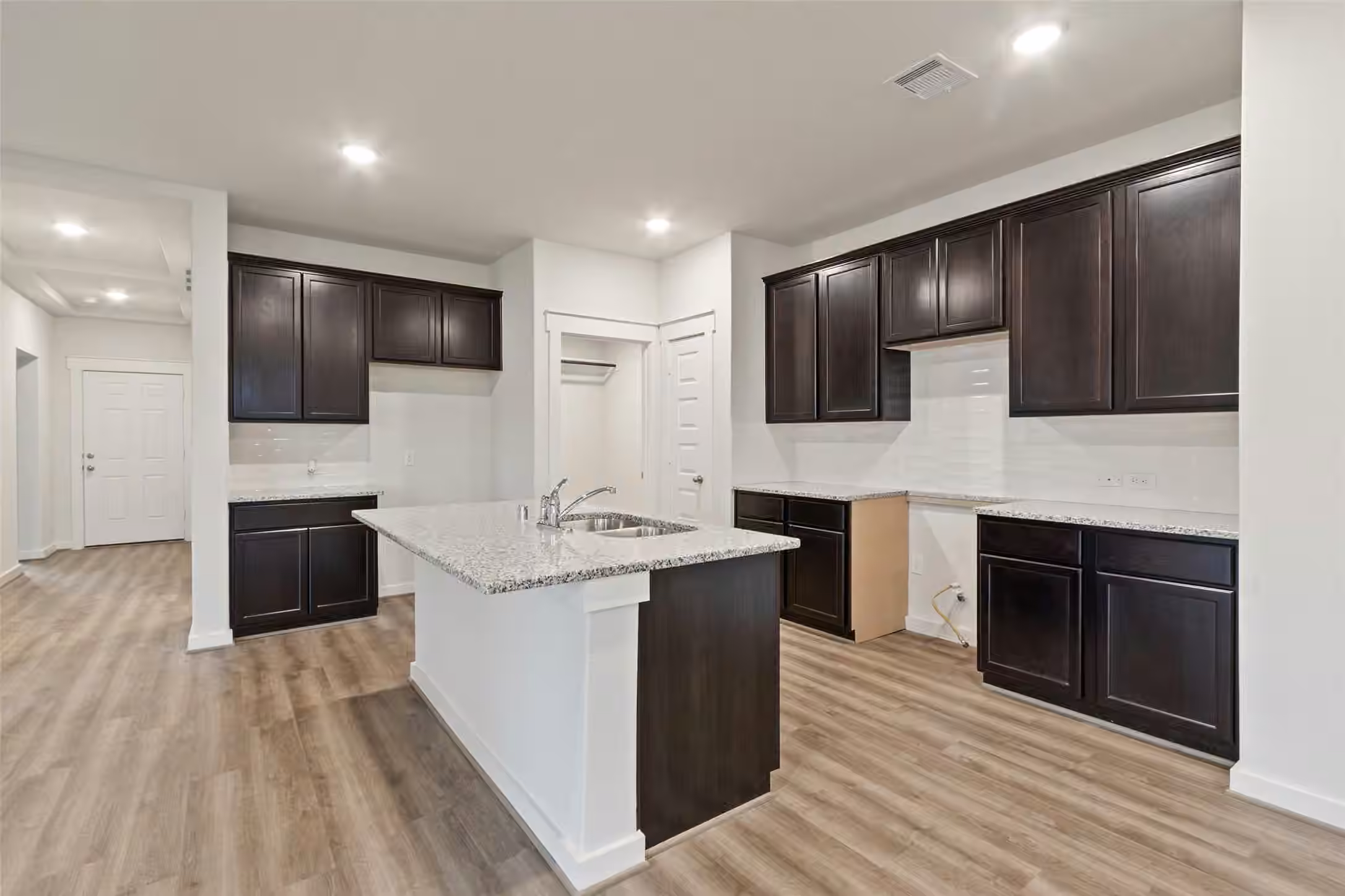 Photo 4 of 4636 Peony Green Drive, Katy, TX