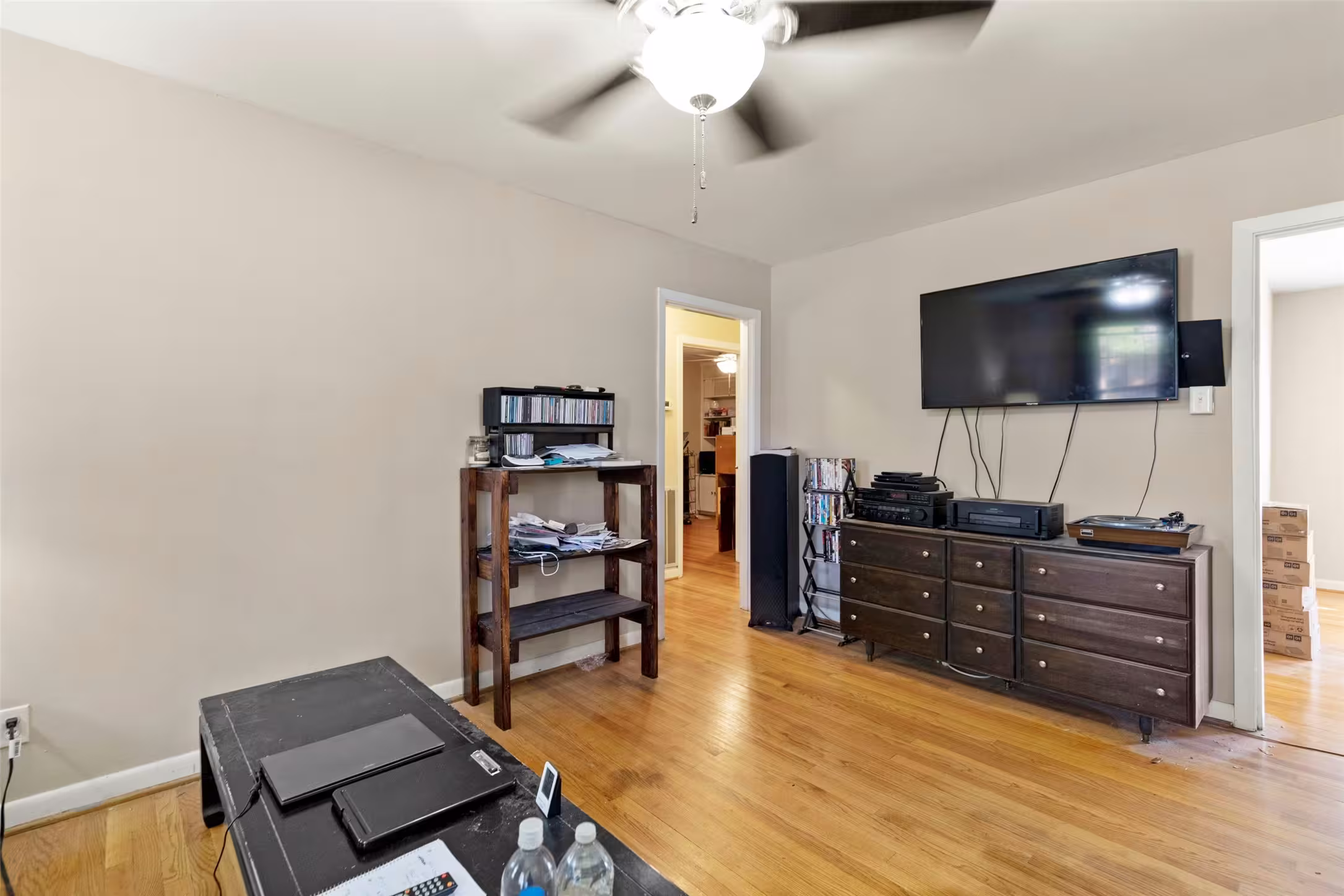 Photo 3 of 4709 Sanford Road, Houston, TX
