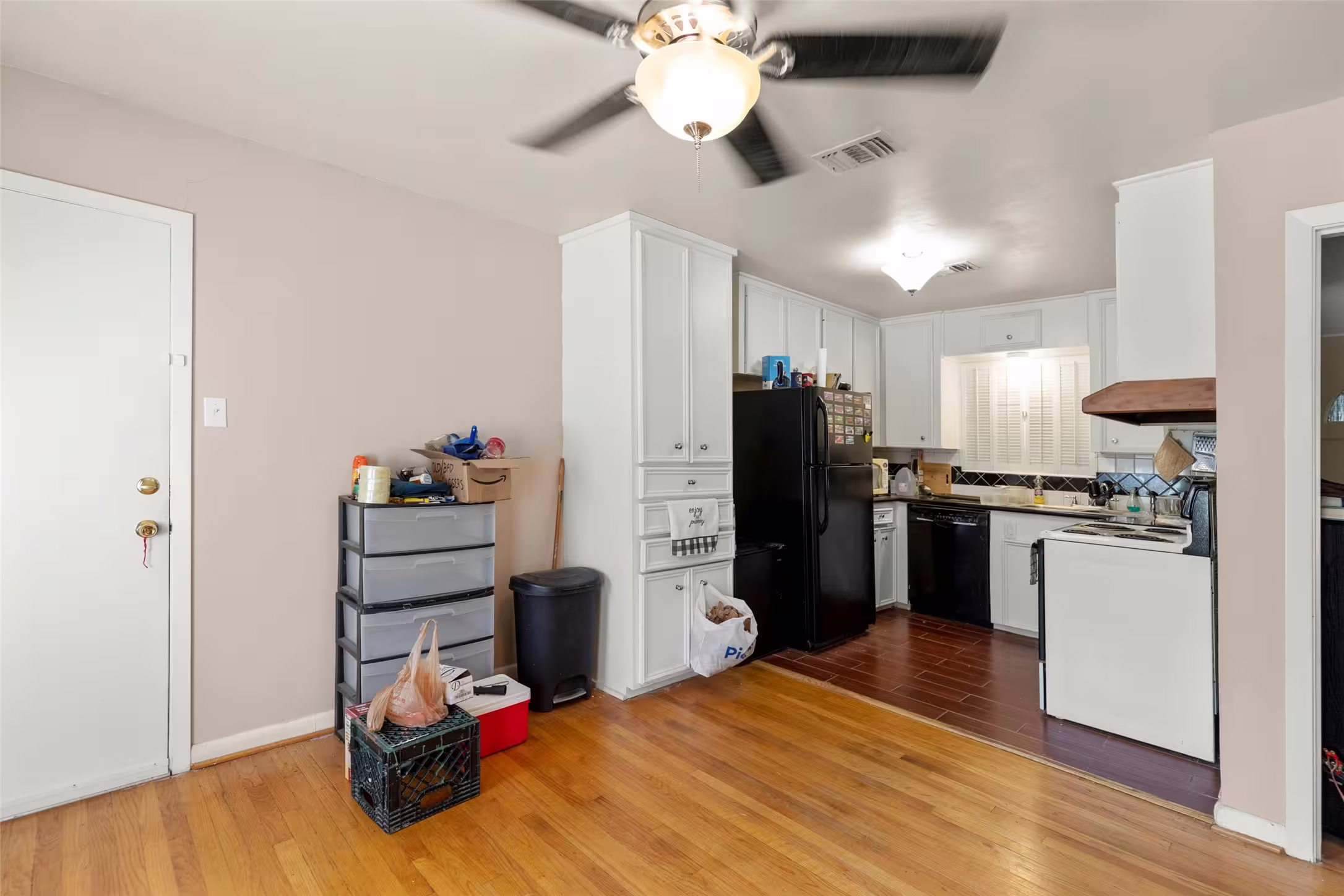 Photo 7 of 4709 Sanford Road, Houston, TX