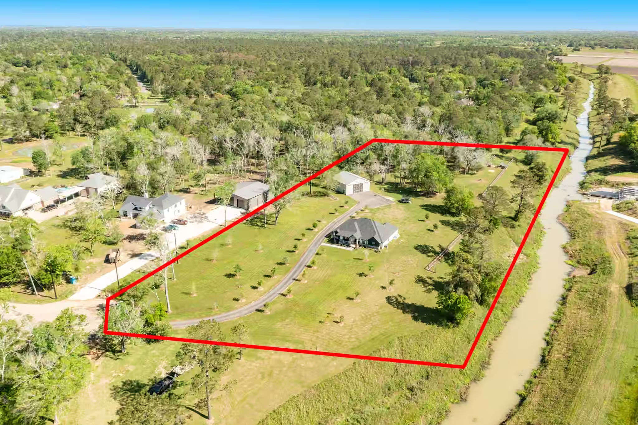 Photo 2 of 7550 Oak Cross E Street, Alvin, TX