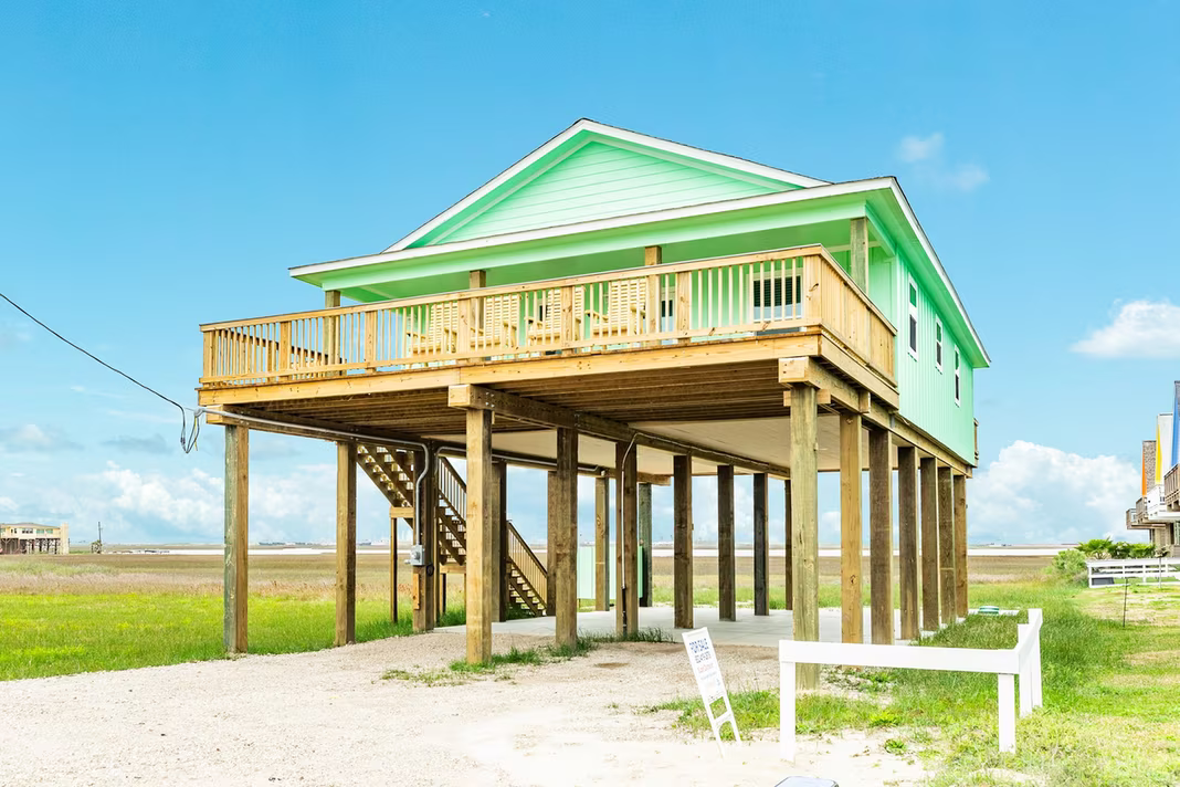 Photo 6 of 1627 Blue Water Hwy, Surfside Beach, TX