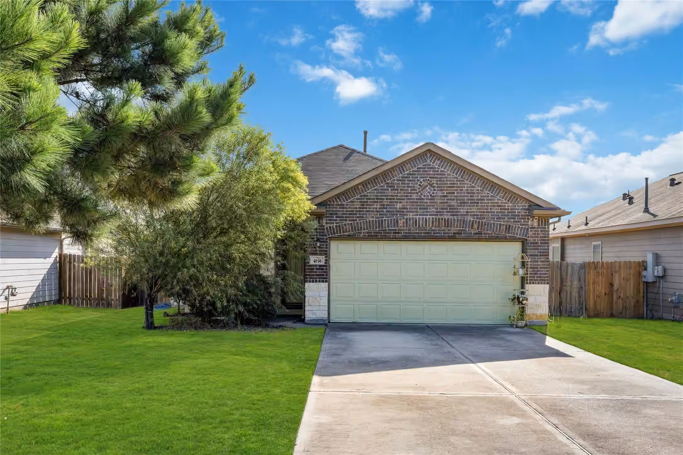 Photo of 4191 Waukegan Road, Conroe, TX
