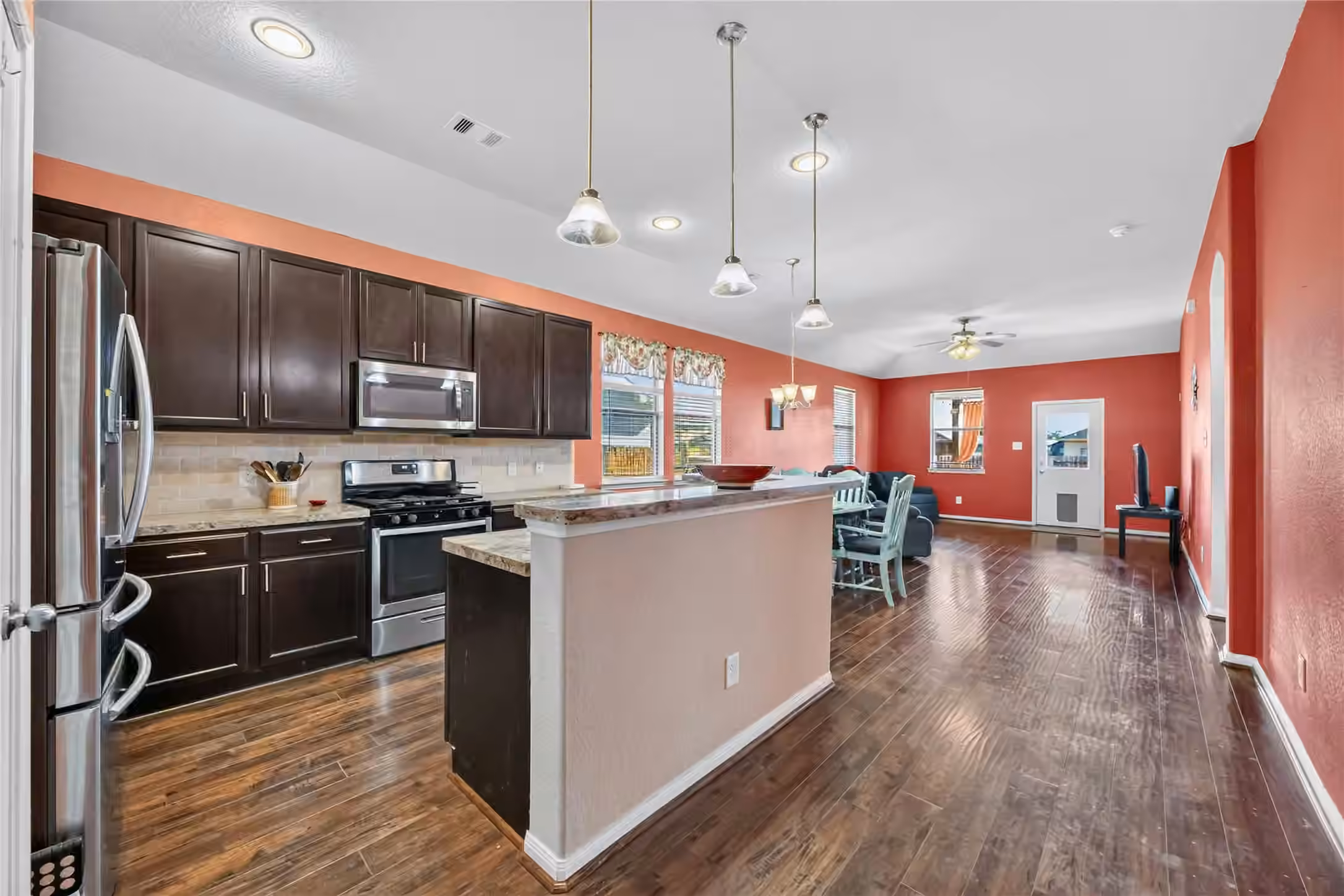 Photo 6 of 4191 Waukegan Road, Conroe, TX