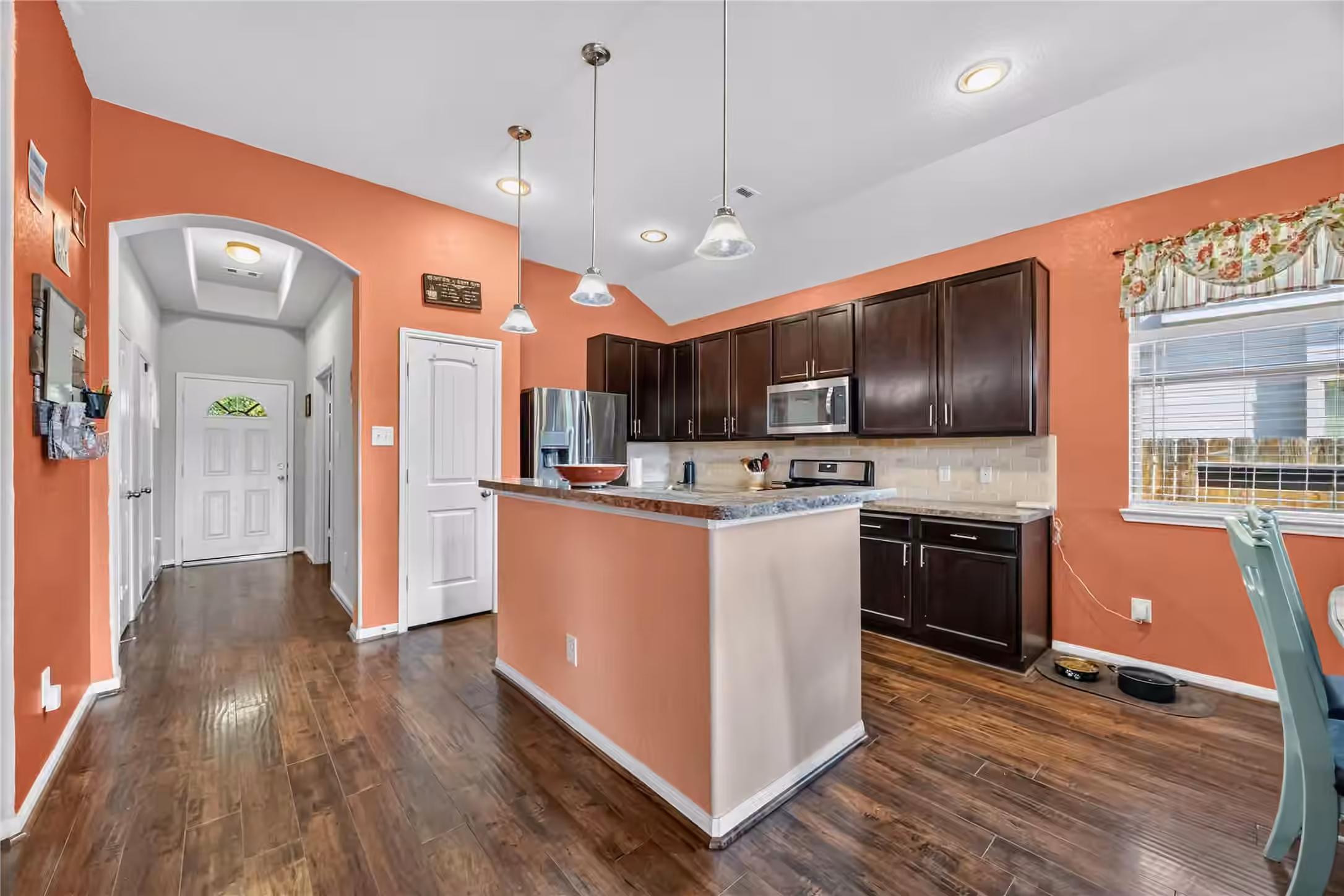 Photo 7 of 4191 Waukegan Road, Conroe, TX