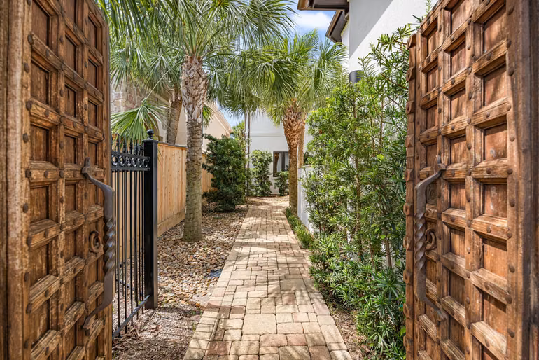 Photo 3 of 721 Harborside Way, League City, TX