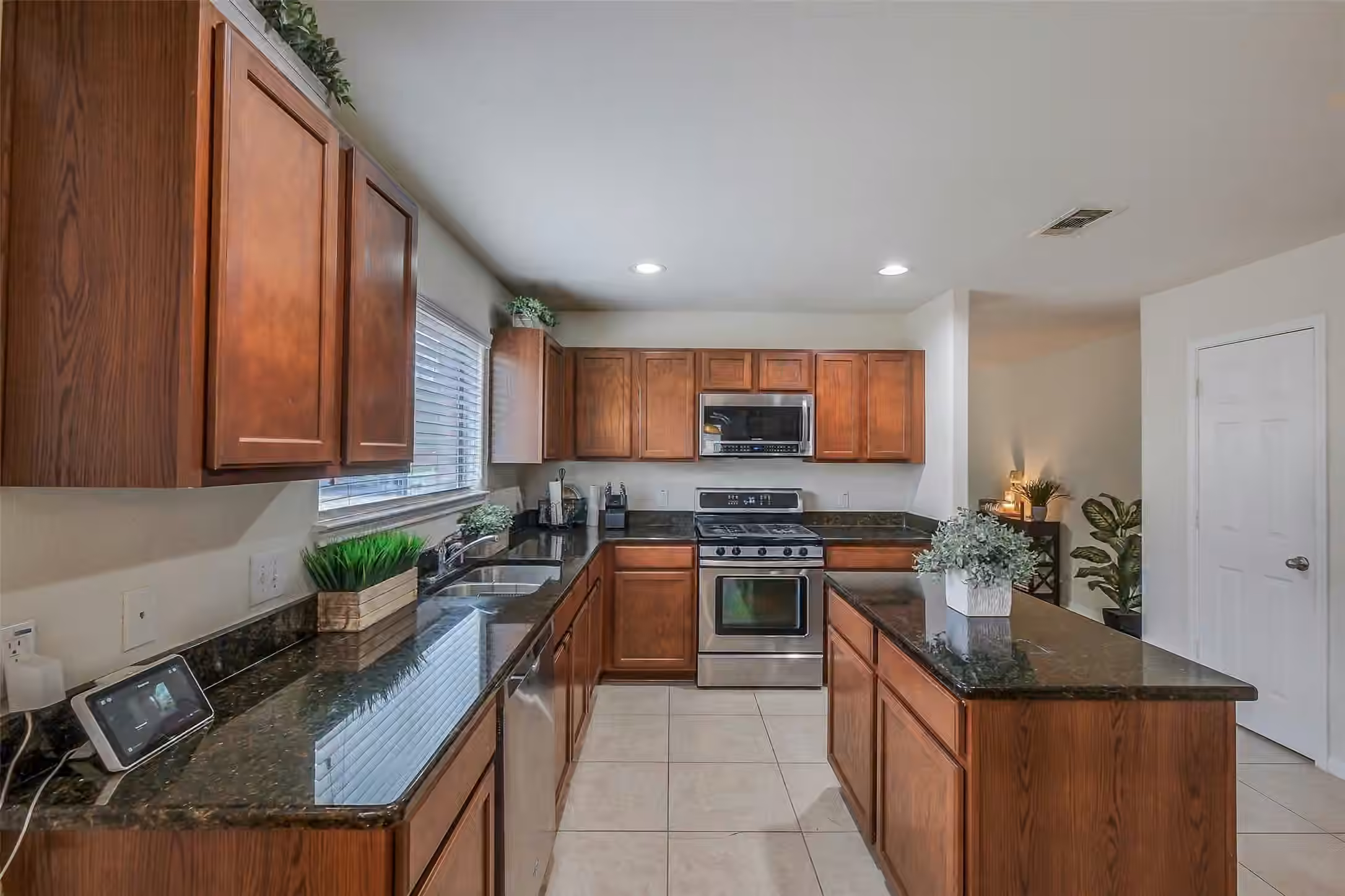 Photo of 1015 Honeysuckle Vine Drive, Rosenberg, TX