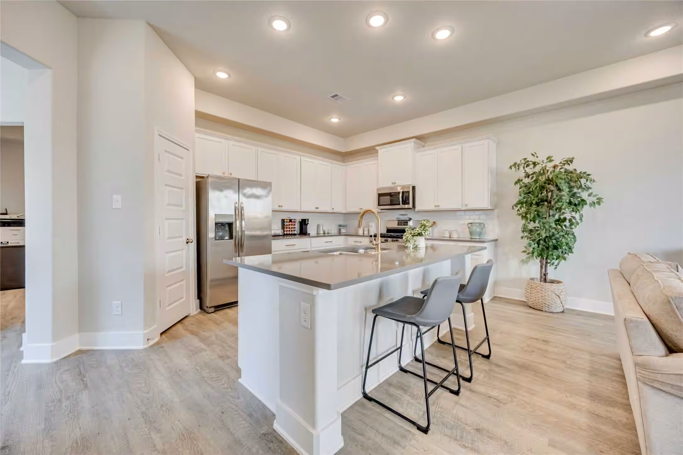 Photo 4 of 13451 Sun Cay Drive, Houston, TX