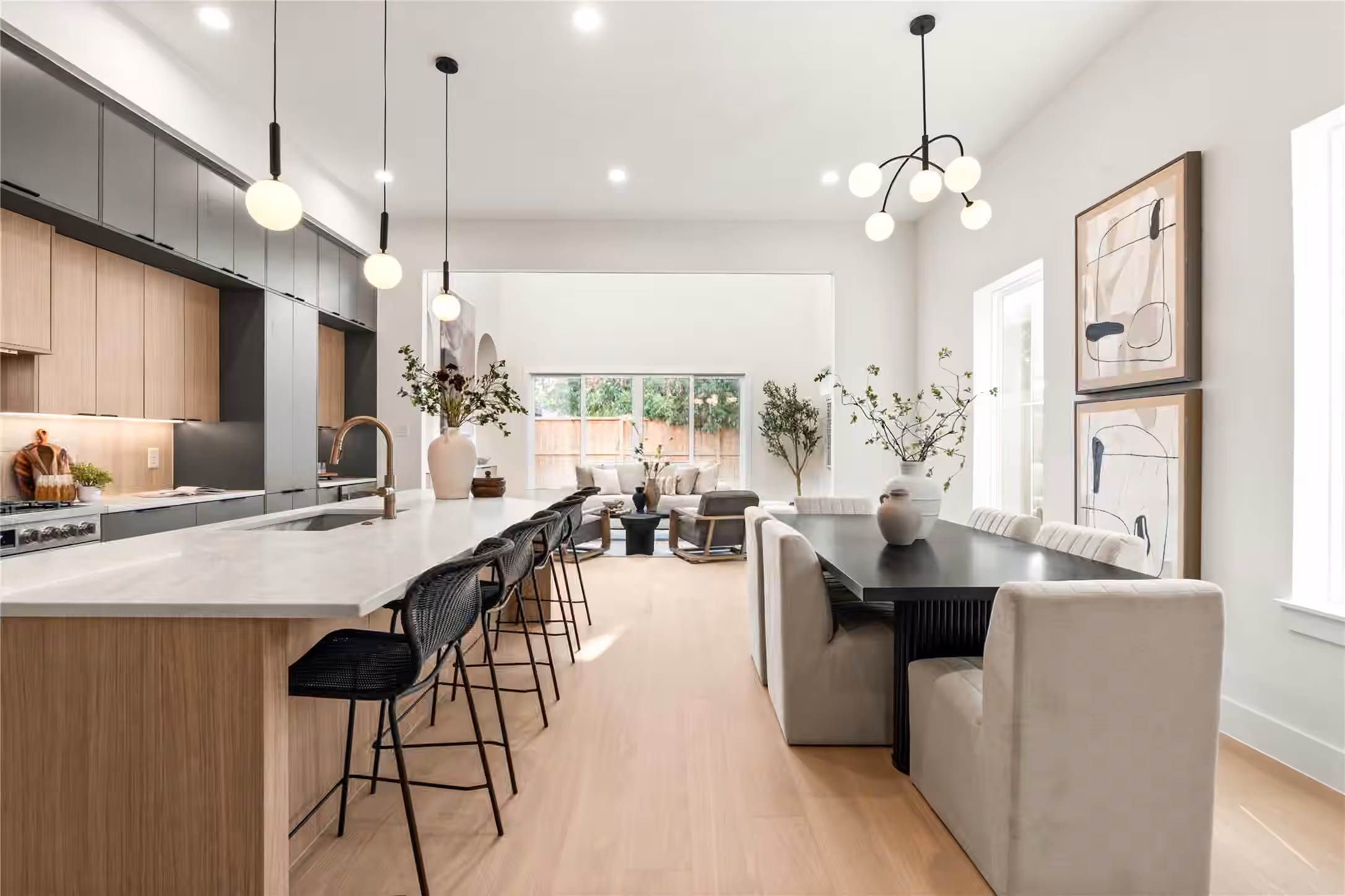 Photo 4 of 409 Walton Street B, Houston, TX
