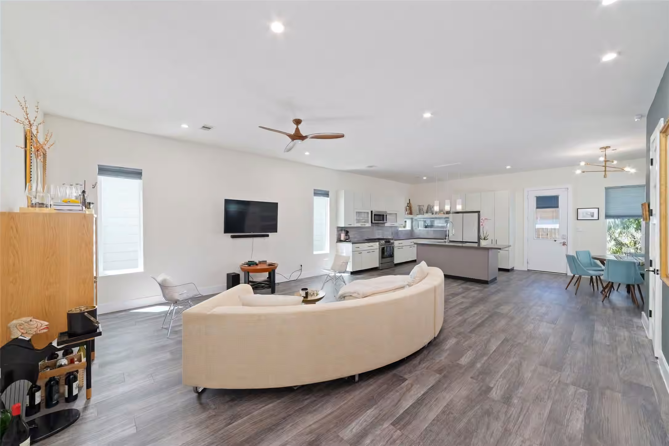 Photo 7 of 5515 Paraiso Place, Houston, TX