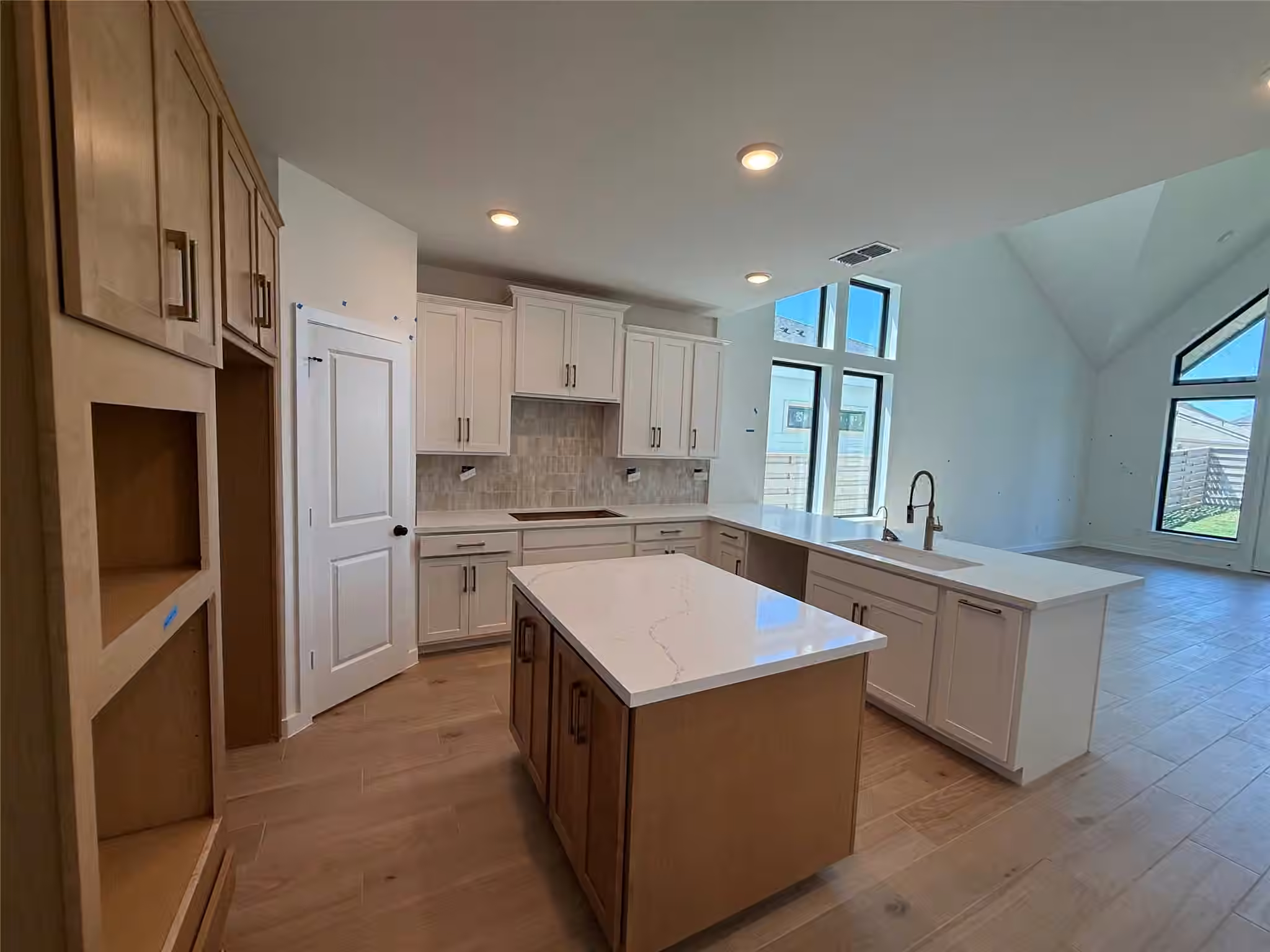 Photo 3 of 4630 Gemini Street, Richmond, TX