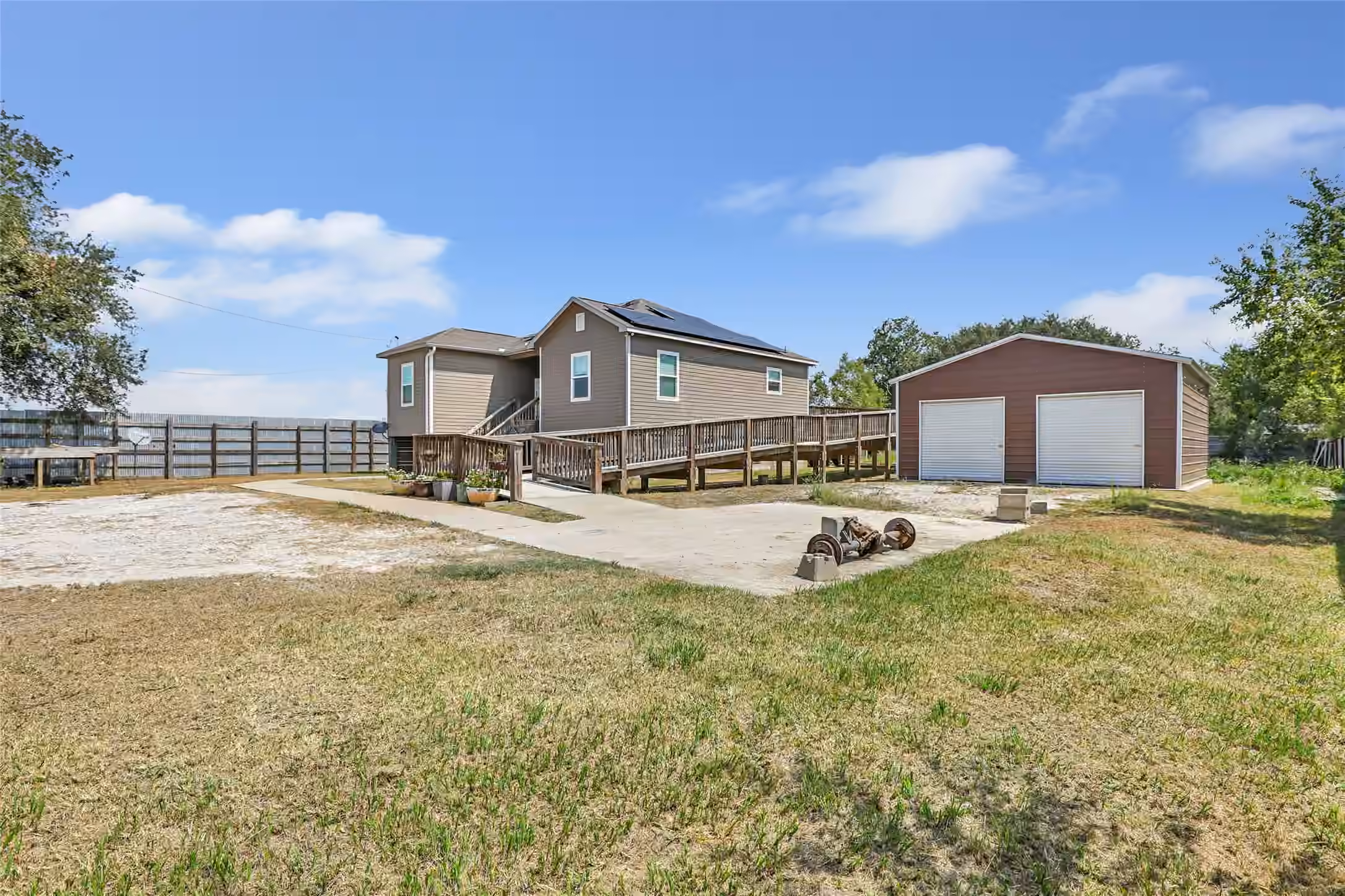 Photo of 170 County Road 6035, Dayton, TX
