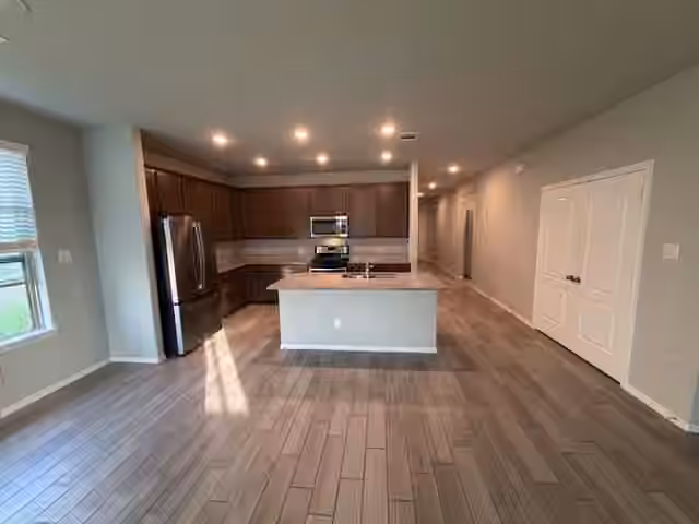 Photo 3 of 24814 Crimson Pine Drive, Houston, TX