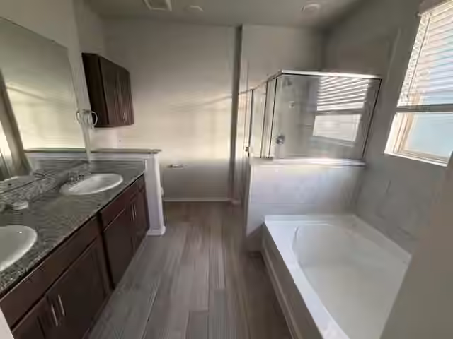 Photo 5 of 24814 Crimson Pine Drive, Houston, TX