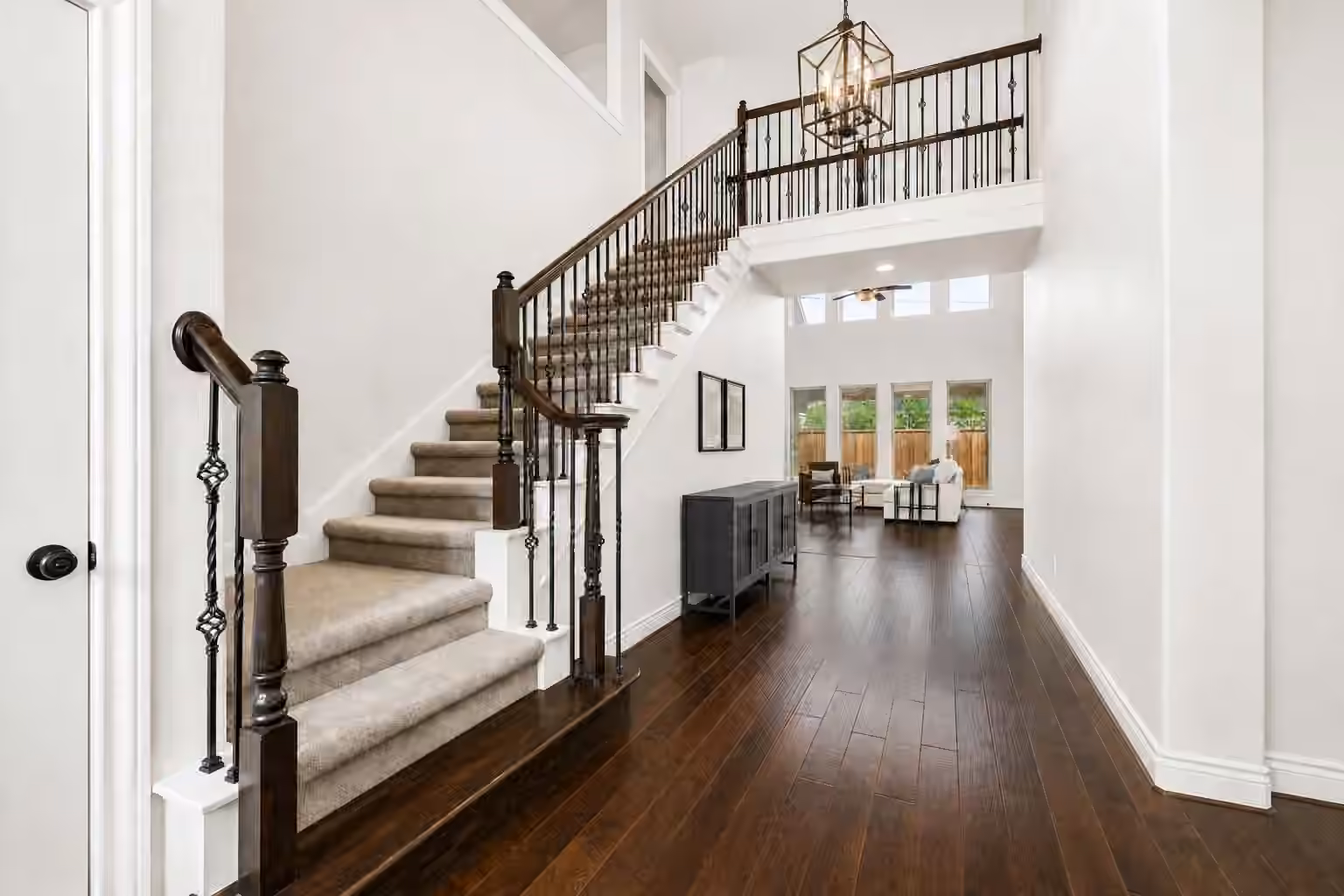 Photo 4 of 1616 Hewitt Drive, Houston, TX