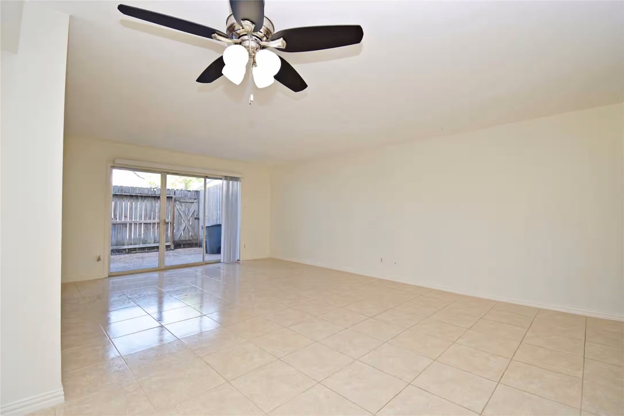 Photo 3 of 9023 Rue Cambon Street 65, Houston, TX