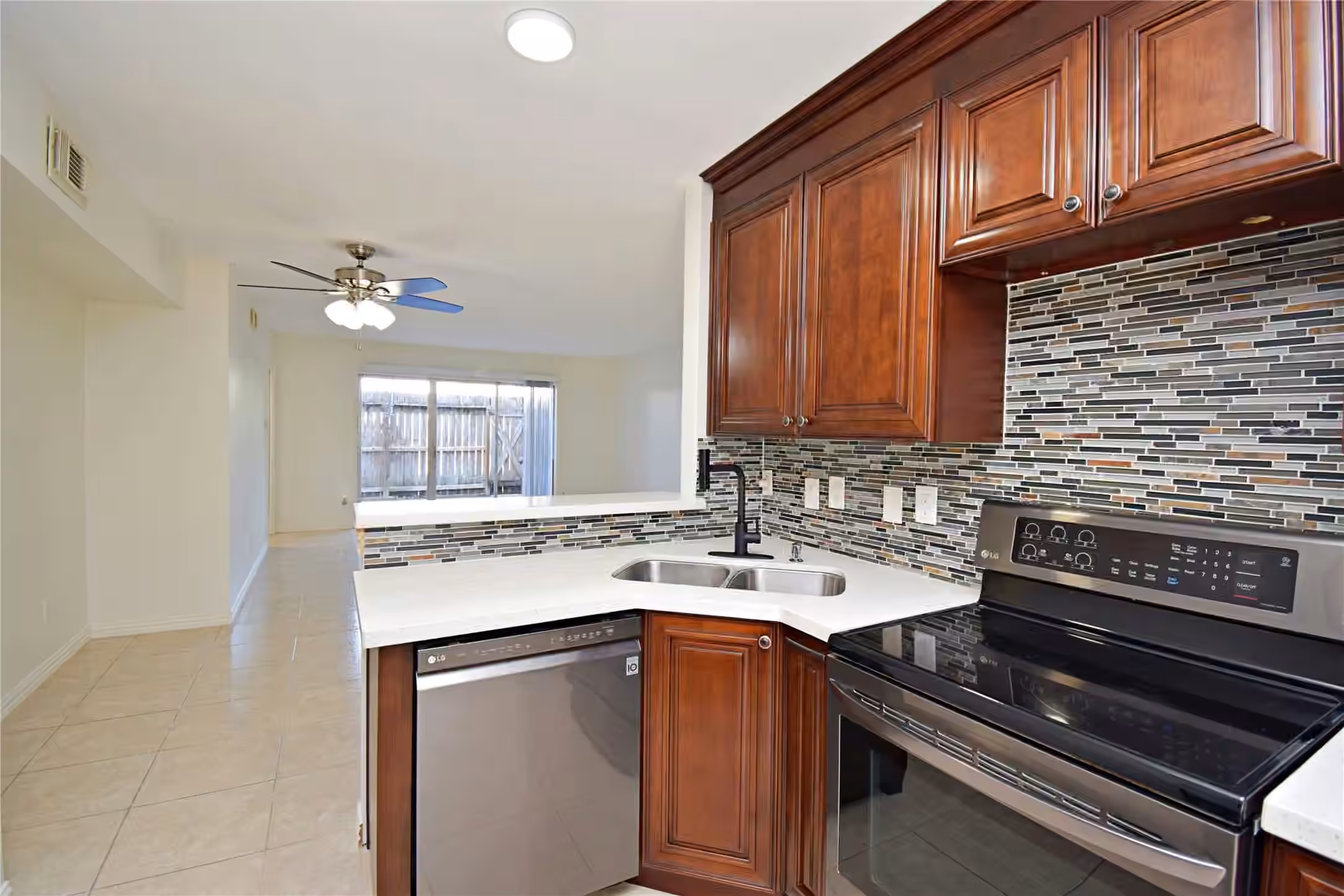 Photo 6 of 9023 Rue Cambon Street 65, Houston, TX