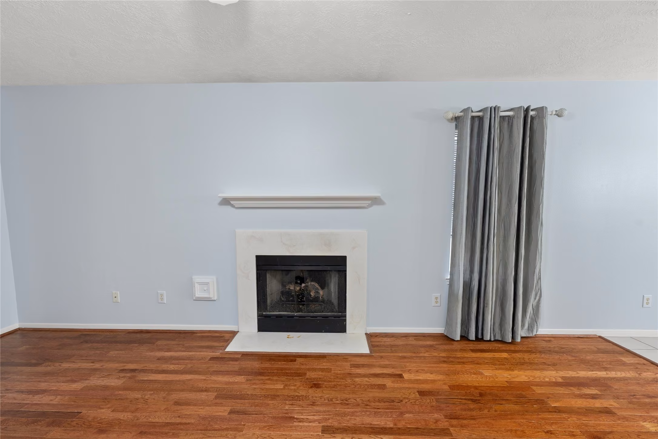 Photo 4 of 1245 Hunter Wood Drive, League City, TX