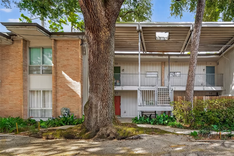Photo of 8211 Katy Freeway 19, Houston, TX 77024