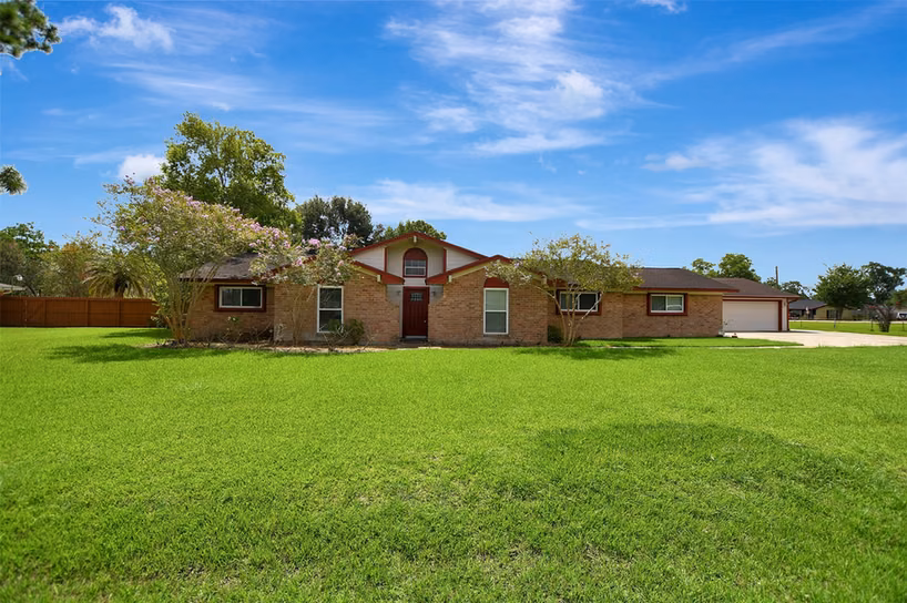 Photo 4 of 2509 Longwood Drive, Pearland, TX