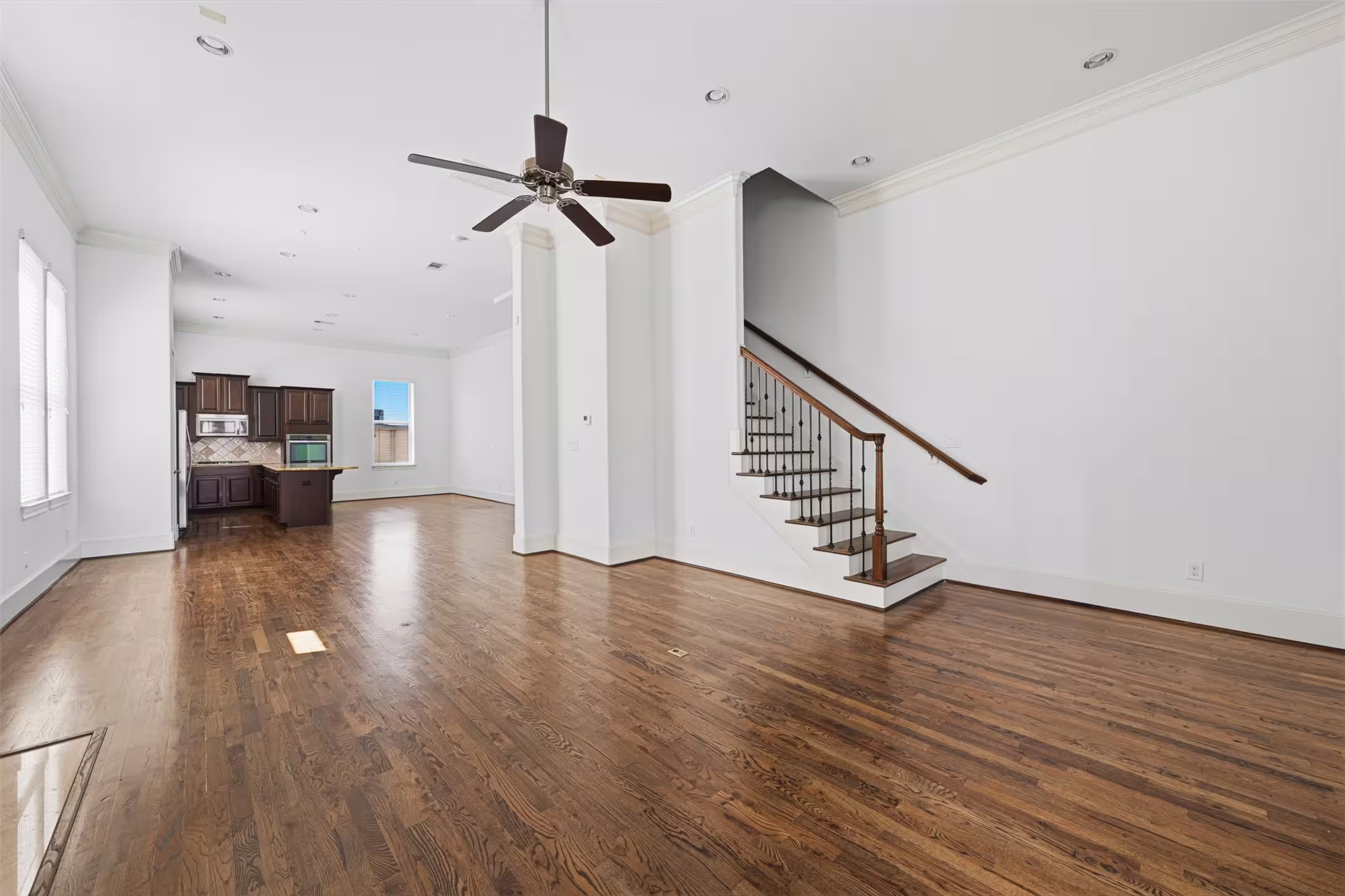Photo 7 of 2027 Fannin Station, Houston, TX