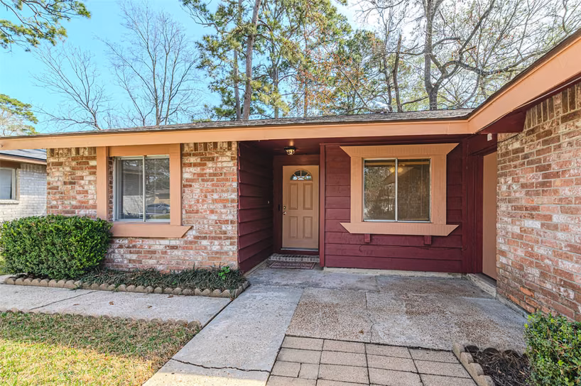 Photo 3 of 4606 Fitzwater Drive, Spring, TX