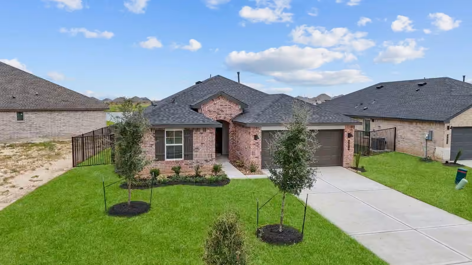 Photo 2 of 14324 Seagrass Knoll Lane, Texas City, TX