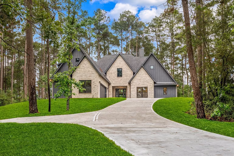 Photo of 105 Sanctuary Road, Huntsville, TX 77340