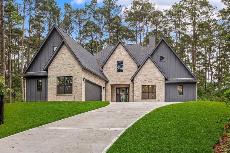 Photo 2 of 105 Sanctuary Road, Huntsville, TX