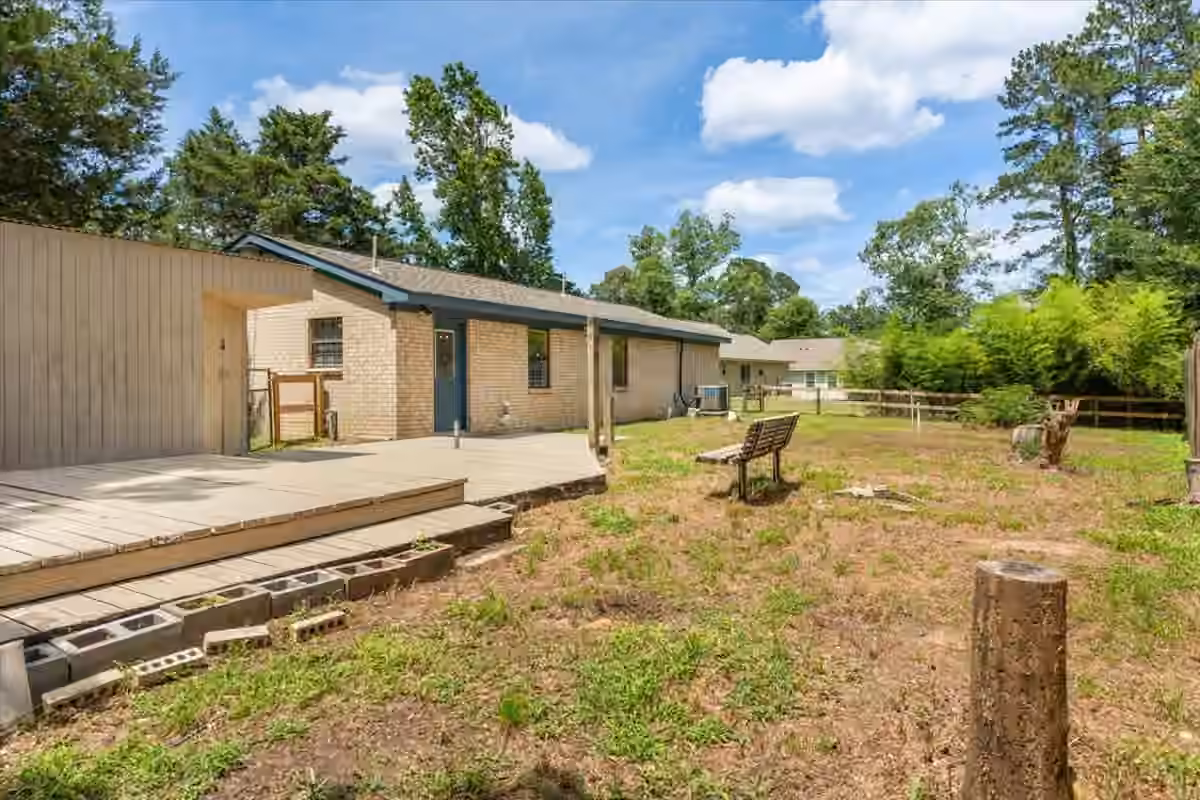 Photo 6 of 10530 Royal York Drive, Conroe, TX