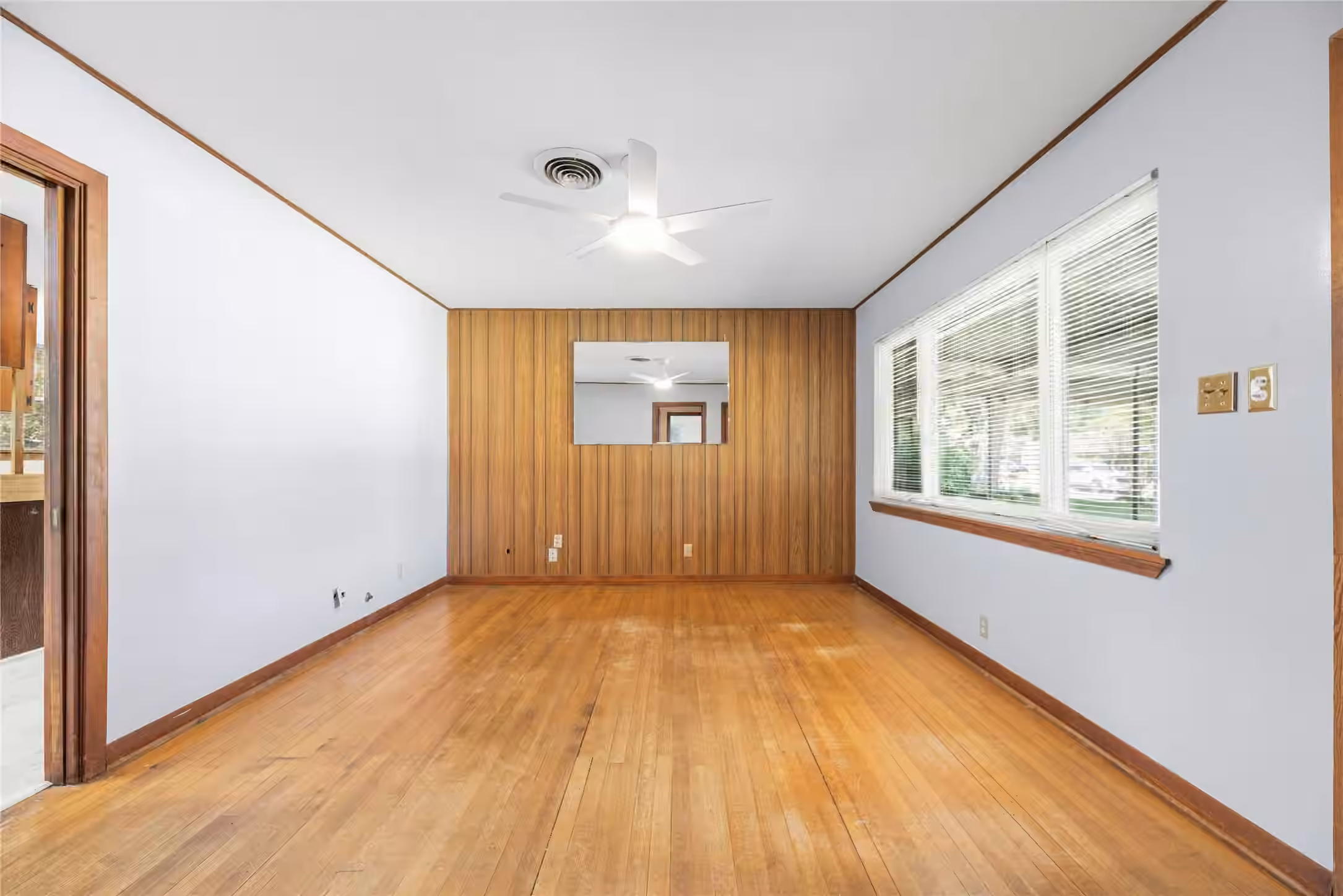Photo 4 of 12306 Palmbeach Street, Houston, TX