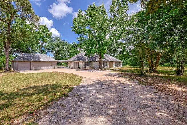 Photo of 9214 Shady Lane, Magnolia, TX
