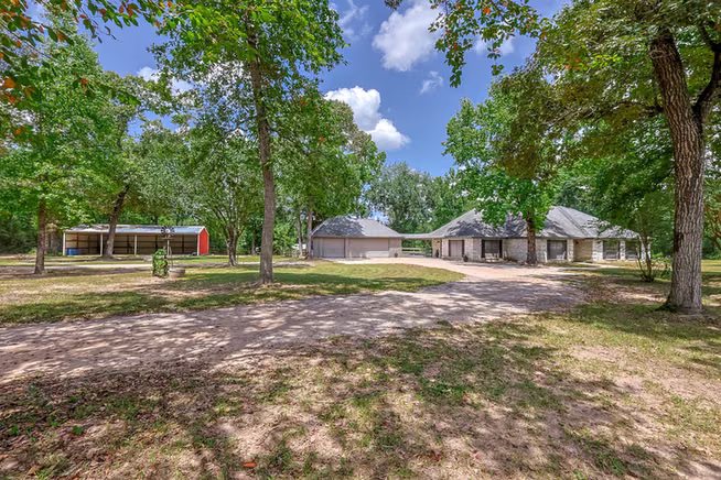 Photo 3 of 9214 Shady Lane, Magnolia, TX