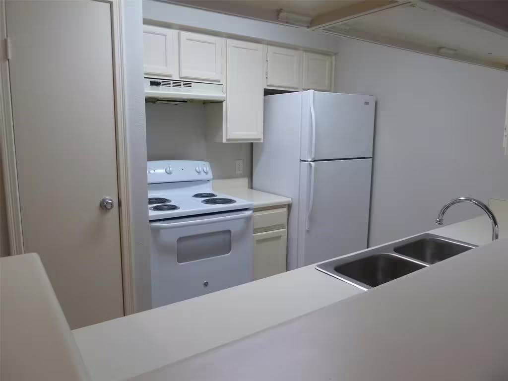 Photo 4 of 2120 El Paseo Street 1408, Houston, TX