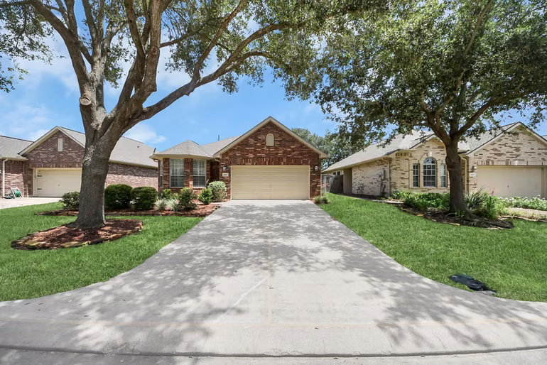 Photo 4 of 1507 N Marsala Drive, Pearland, TX