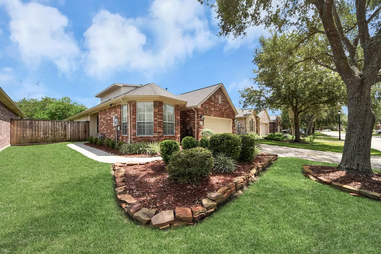 Photo 5 of 1507 N Marsala Drive, Pearland, TX