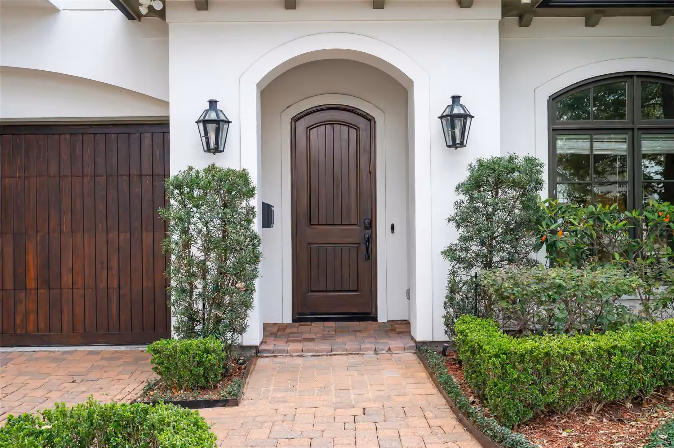 Photo 3 of 2215 Branard Street, Houston, TX