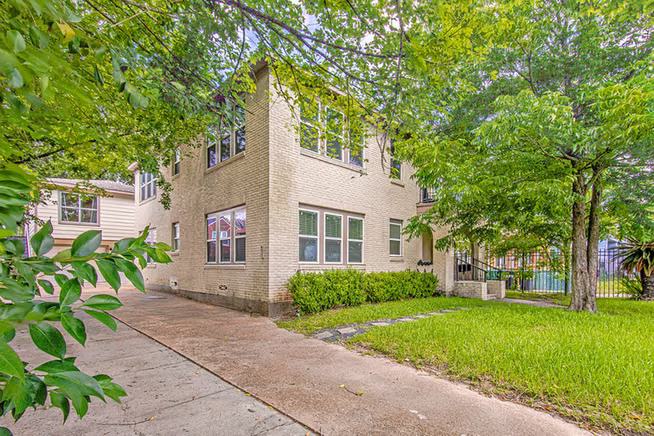 Photo 4 of 2422 Truxillo Street, Houston, TX