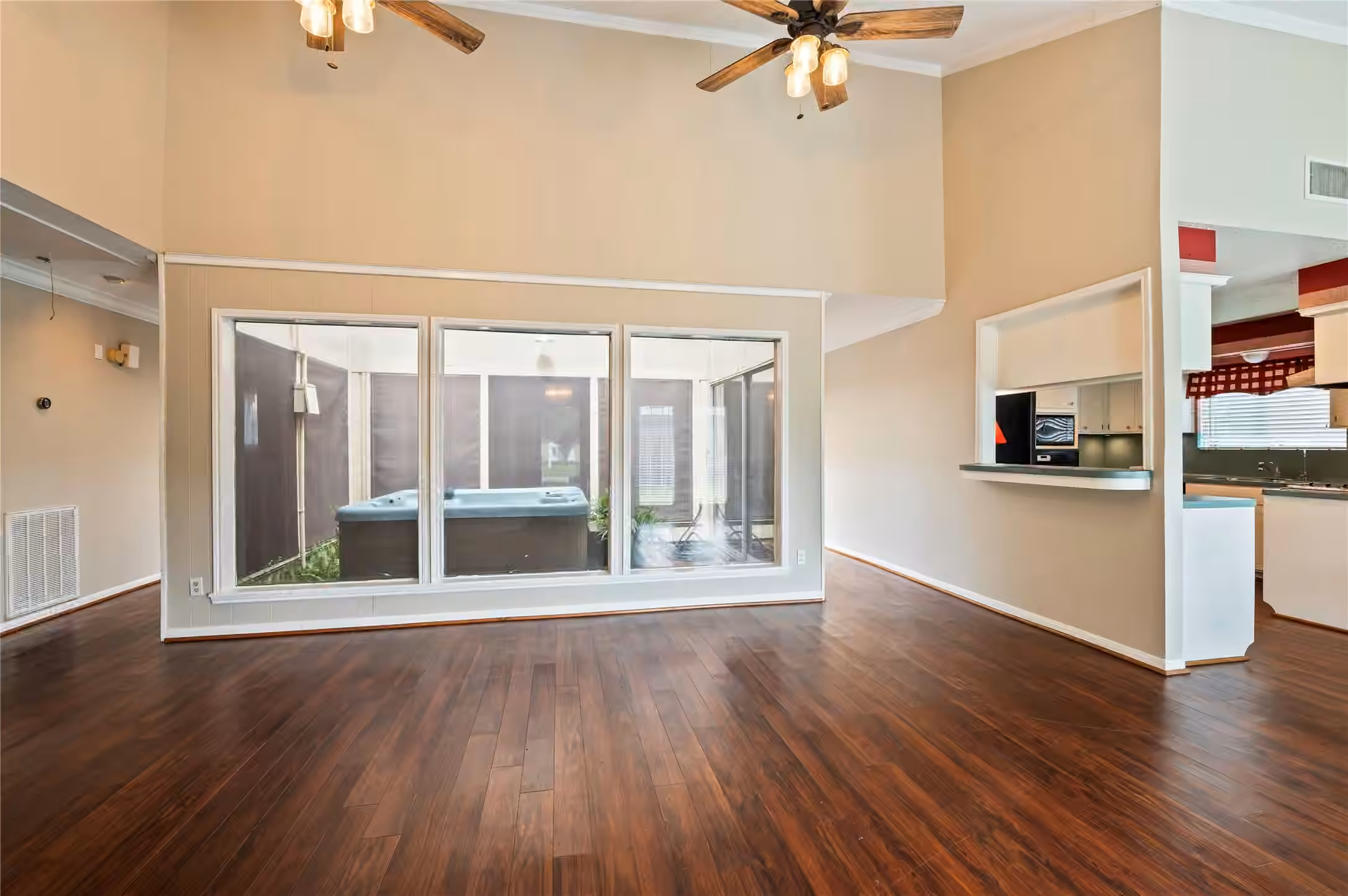 Photo 6 of 4303 Seneca Street, Pasadena, TX